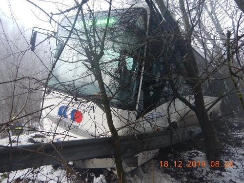 Nehoda autobusu v okrese