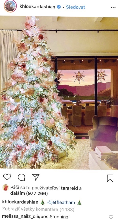 Khloé Kardashian mala doma takýto nezvyčajný vianočný stromček. 