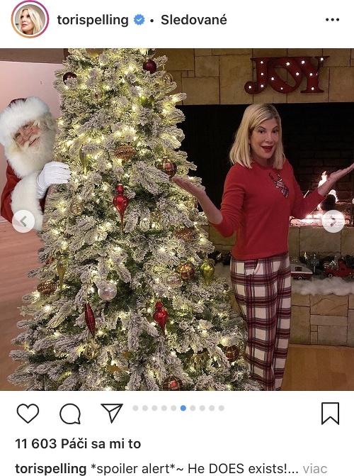 Herečku Tori Spelling naštívil doma Santa Claus. 