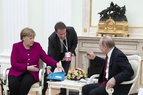 Merkelová sa stretla s