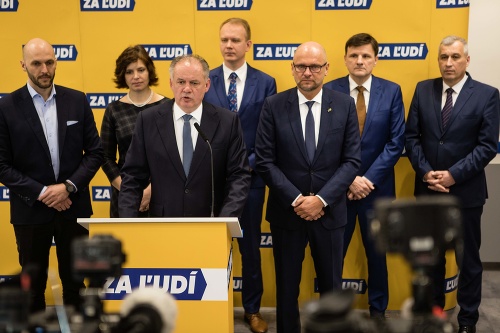 Andrej Kiska s niektorými opozičnými lídrami