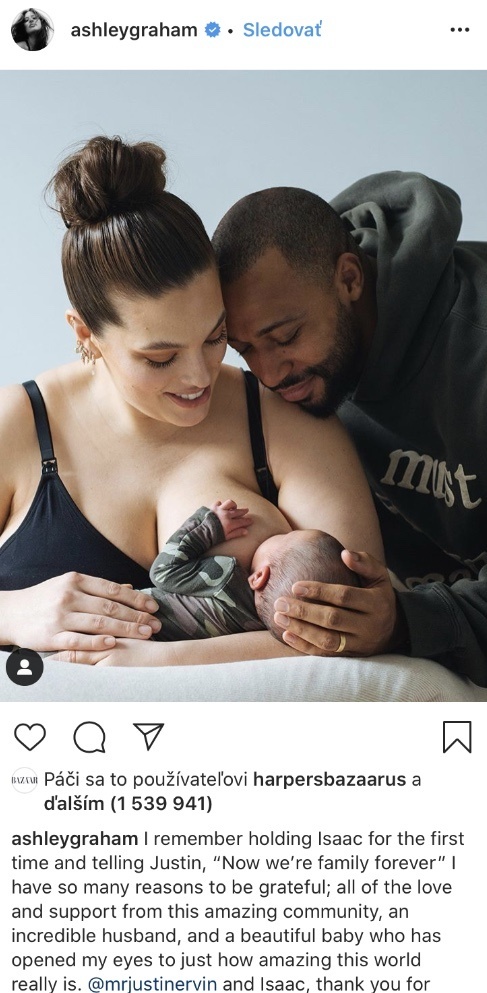 Ashley Graham už na instagrame zverejnila fotku, ako dojčí svojho synčeka. 