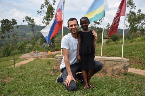 V roku 2019 sme do Rwandy a Ugandy vyslali spolu 8 dobrovoľníkov