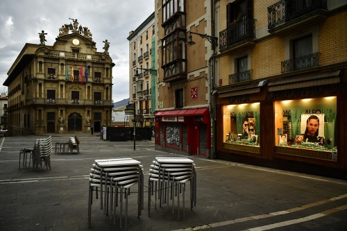 Ďalšía snímka z mesta Pamplona z námestia Plaza del Ayuntamiento