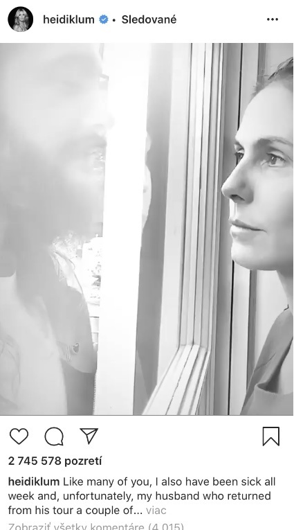 Heidi Klum a Tom Kaulitz si dávali bozky cez sklo. 