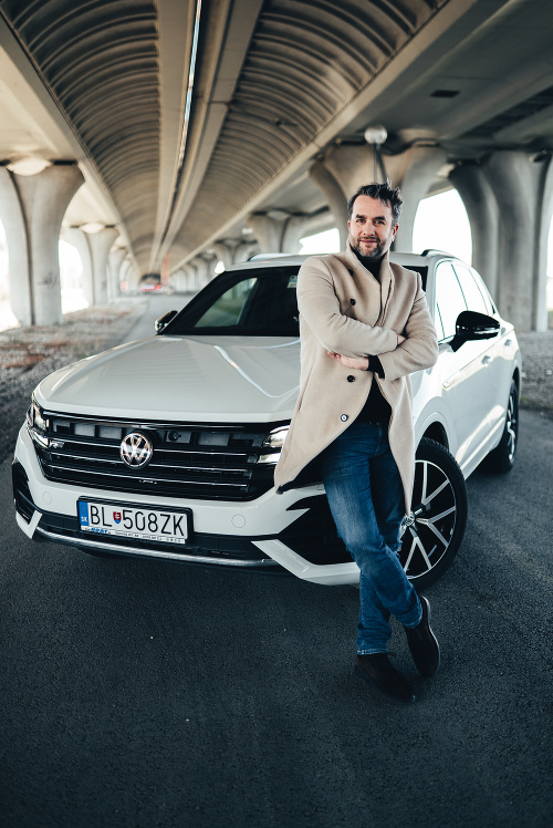 Volkswagen s rúškom cez