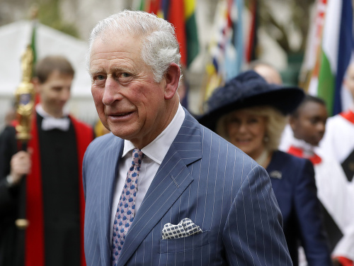Princ Charles bol pozitívne testovaný na nový koronavírus