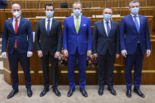 Zľavy noví podpredsedovia a predseda parlamentu: Gábor Grendel, Juraj Šeliga, Boris Kollár, Milan Laurenčík a Peter Pellegrini