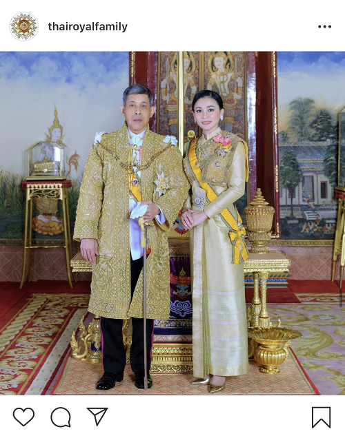 Thajský kráľ Ráma X. a kráľovná Suthida