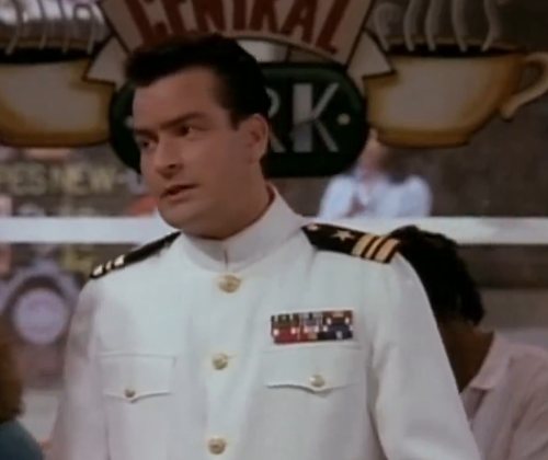 Charlie Sheen ako námorník 