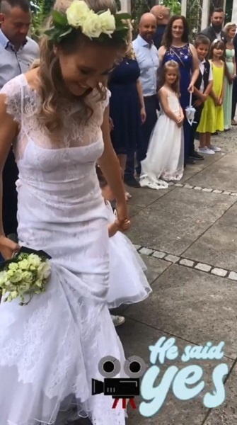Lucie Vondráčková potešila fanúšikov zábermi zo svadby. Išlo však len o klip. 