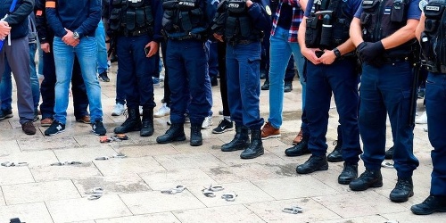 Francúzski policajti sa búria: