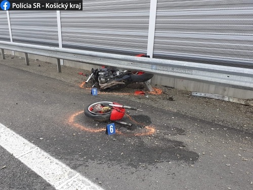 Motocyklista nehodu neprežil 