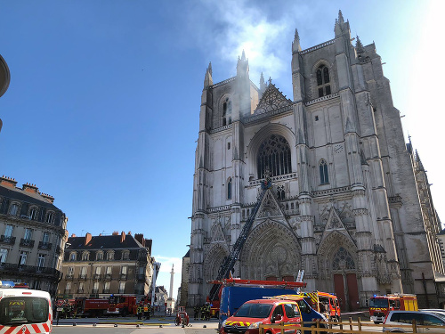 Požiar katedrály v Nantes: