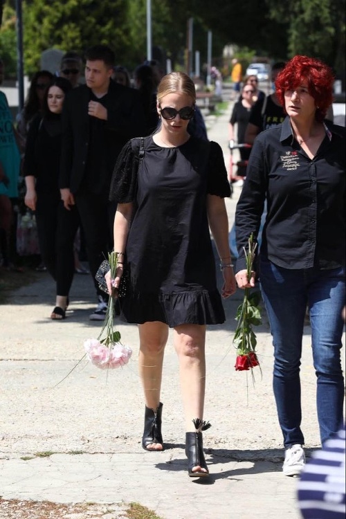 Petra na pohreb prišla po boku svojej bývalej kolegyne Barbory Balúchovej