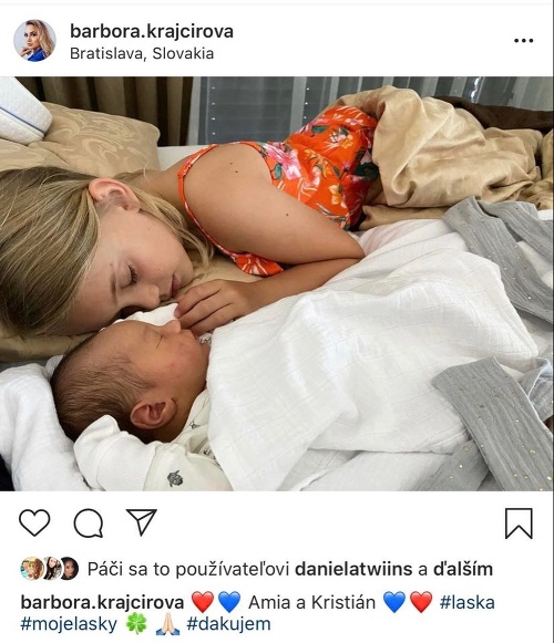 Barbora Krajčírová ukázala synčeka Kristiána. Takto si chvíle so synčekom užíva jej dcérka Amia. 