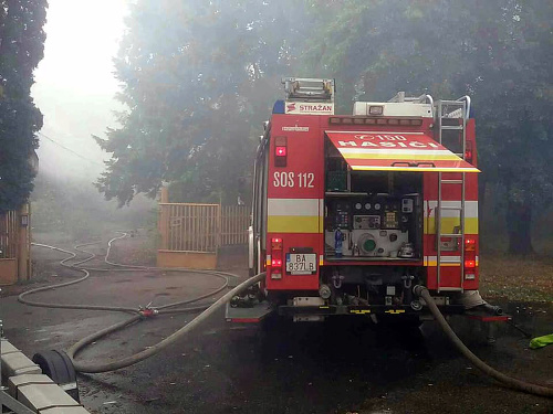 Bratislavskí hasiči zasahujú pri