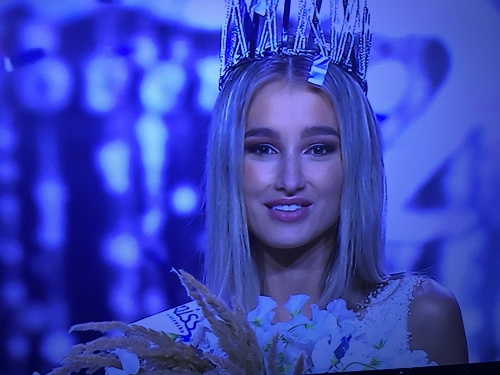 Slovensko pozná svoju novú kráľovnú krásy: TOTO je Miss Slovensko 2020! |  Topky.sk