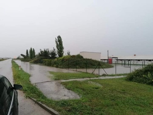 Slovensko znova sužuje počasie: