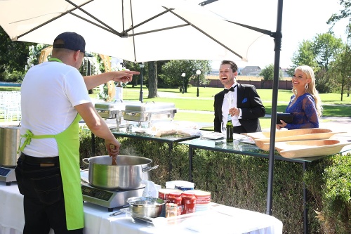 Predseda strany SaS a minister hospodárstva Richard Sulík si pripravil kulinársku šou