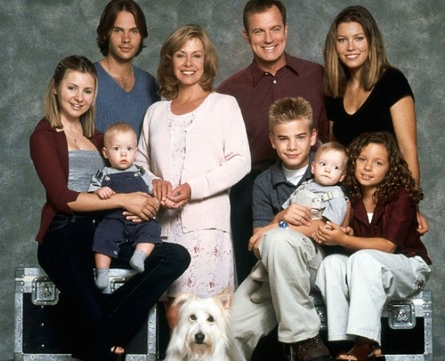 Catherine Hicks ako starostlivá mama v seriáli V siedmom nebi. 