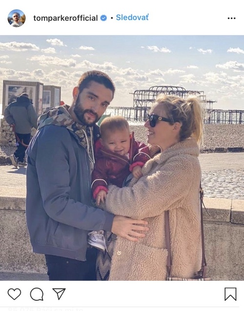 Tom Parker zverejnil na Instagrame fotku svojej krásnej rodiny. Zároveň oznámil fanúšikom zdrvujúce správy. 