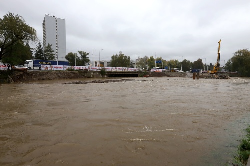 Na snímke pohľad na rieku Hron v Banskej Bystrici, 14. októbra 2020
