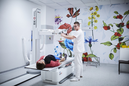 Umelého kolena sa nemusíte