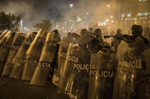 Protesty v Peru proti