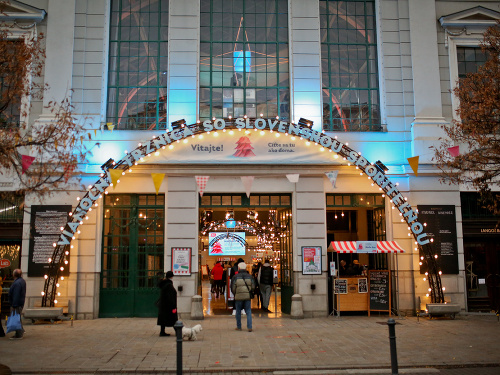 Je to potvrdené! Vianočné