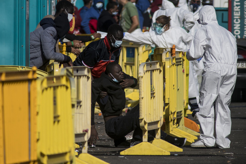 Migranti prichádzajúci na Kanárske