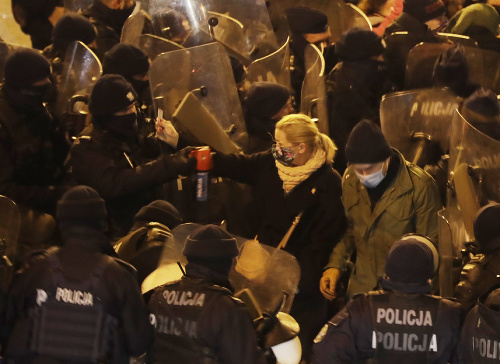 VIDEO Poliaci opäť protestovali