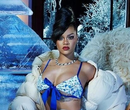 Rihanna sa opäť predviedla v spodnej bielizni. 