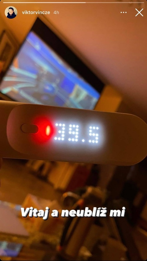 Viktor Vincze zverejnil fotku teplomeru, ktorý ukazoval vysokú teplotu.