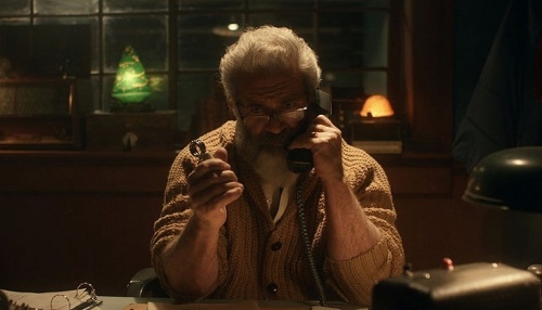 Mel Gibson ako Santa Claus. 