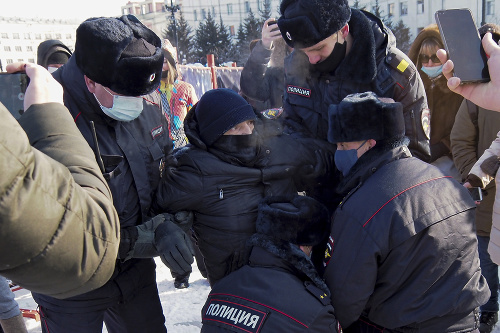 Polícia zatýka prívržencov Alexeja