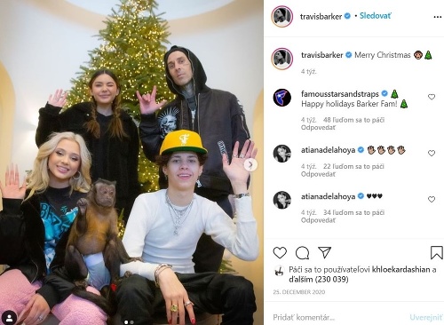Travis Barker so svojími deťmi a s dcérou svojej bývalej manželky.