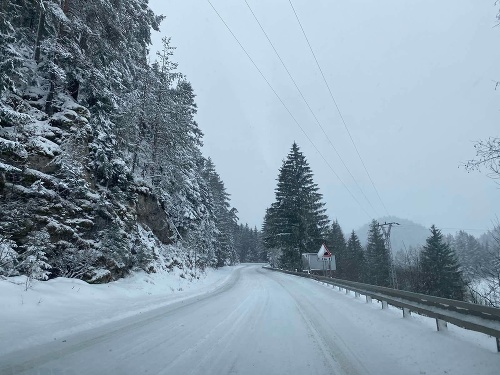 Východné Slovensko zasypal sneh: