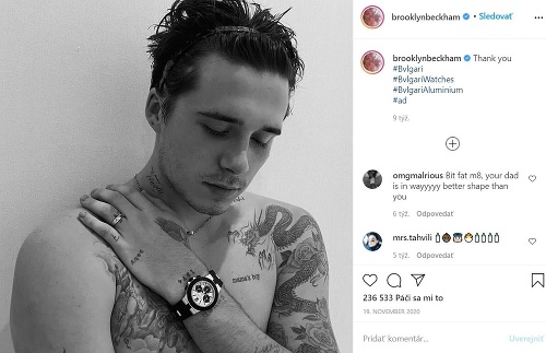 Brooklyn Beckham má na svojom tele viacero tetovaní. Päť z nich je akousi poctou jeho snúbenici Nicole.