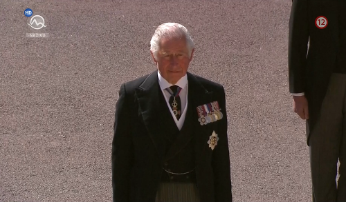 Princ Charles si na korunováciu bude musieť počkať.