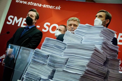 Smer-SD vyzbieral 300-tisíc podpisov