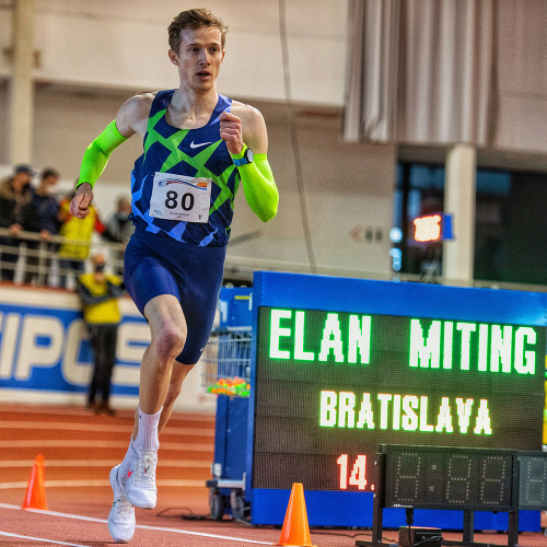 Atlét Peter (24) minulý