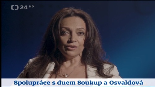 Lucie Bílá bola otázkou Ondřeja Soukupa zjavne rozrušená. Vytočilo ju aj to, že album, s ktorým nesúhlasila, ešte ukazoval aj v televízii.