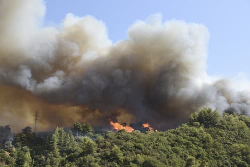 Požiare trápia aj Grécko: