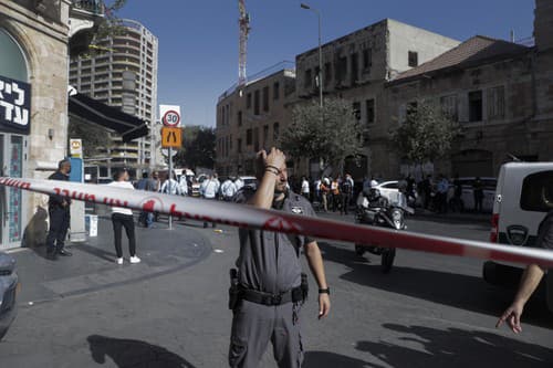 Palestínčan pobodal nožom dvoch