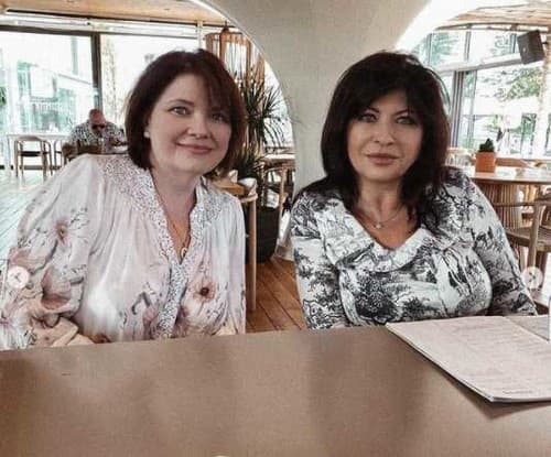 Darina Rolková (vpravo) oslávila 62 rokov. 
