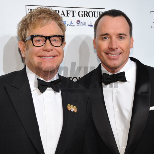 Elton John so svojim Elton John so svojim
