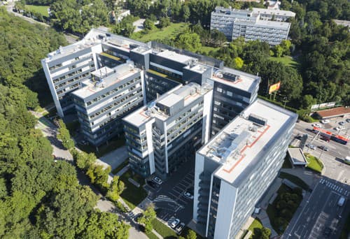 Tretina Slovákov sa investovaniu