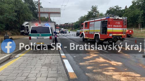 Nehoda na Gagarinovej ulici v Bratislave