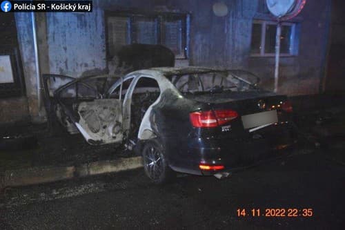 Do domu v Sečovciach druhýkrát narazilo auto.